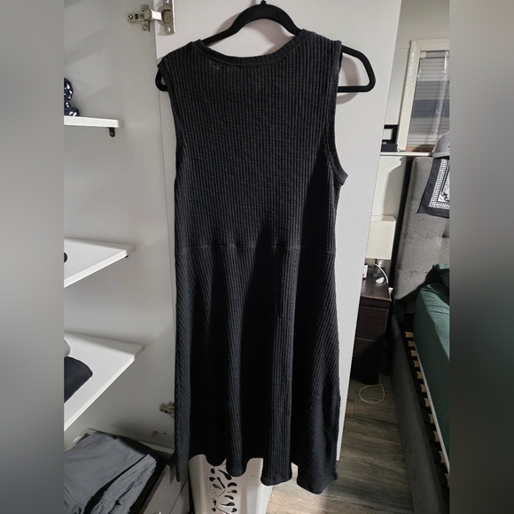 Joe Fresh Black Sleeveless Ribbed Midi Dress - Picture 2 of 3